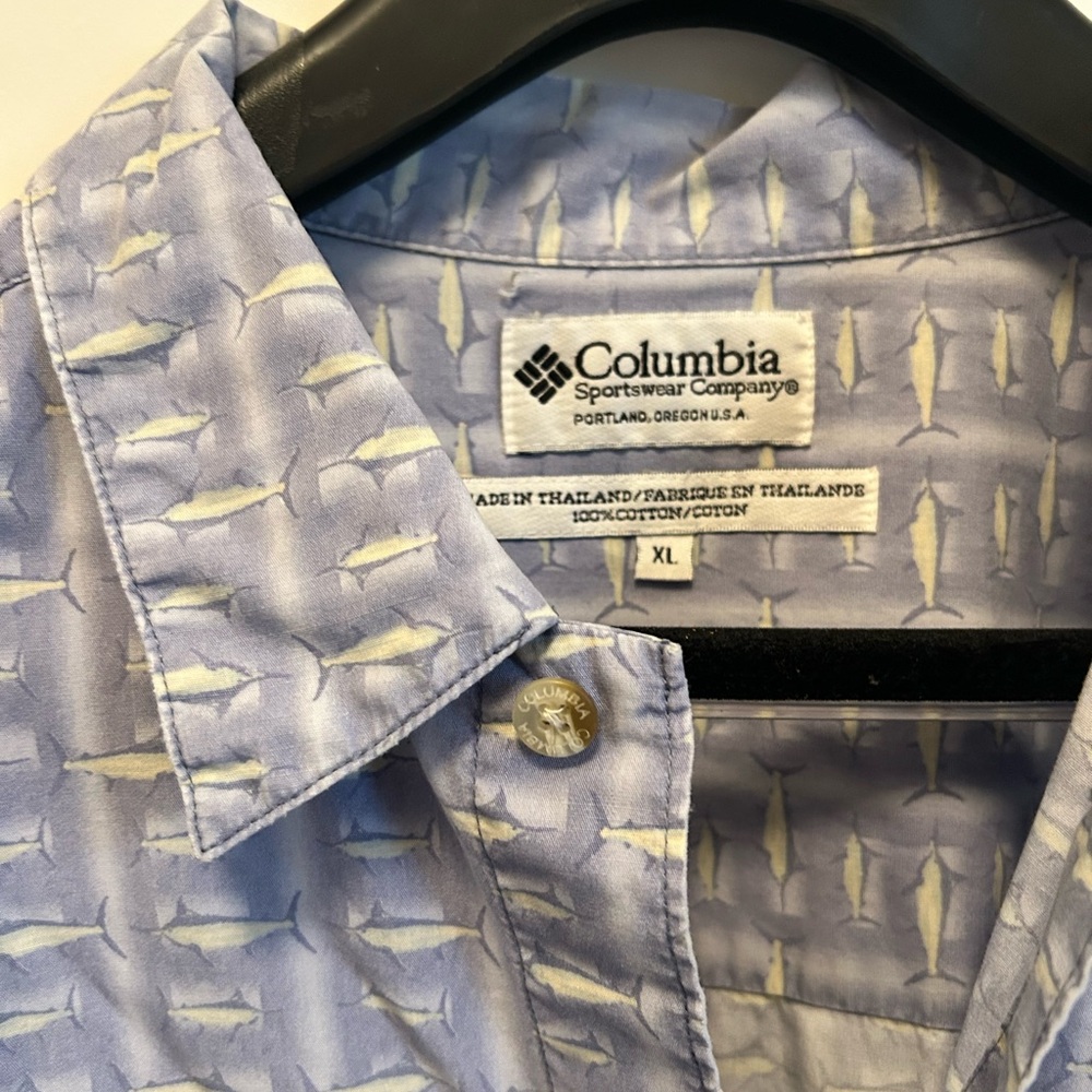 Vintage Columbia Men's Light Blue Fish Print Shirt